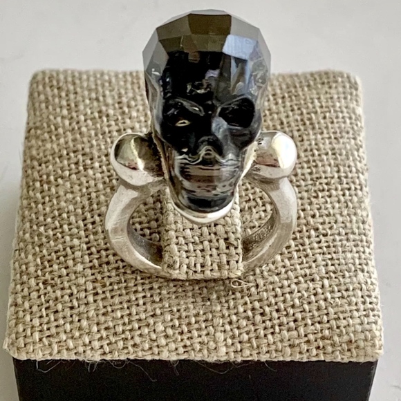 UNO de 50 Jewelry - NWT! UNO de 50 Silver-Plated Ring "Mc Glamer" 7.25